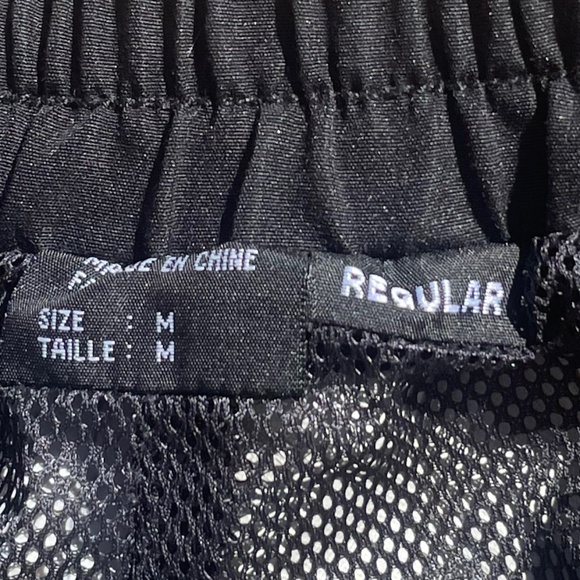 Great Condition ~ Mountain Hardware Gore-tex Ski/Snow Pants (Men’s Size Medium) - Picture 8 of 13